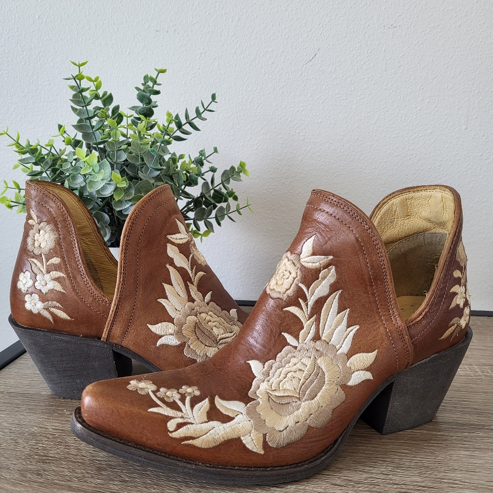 Ariat Encore Rose Western Leather Embroidered Boot / Booties